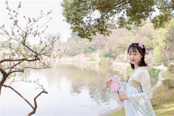 耳垂有痣代表幸运吗