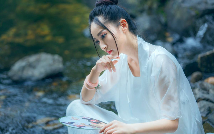 婚姻线下垂是什么手相 需要注意自己的感情生活