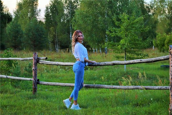 女人什么样的腰型最有福