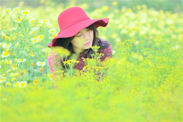 肚脐形状看运势