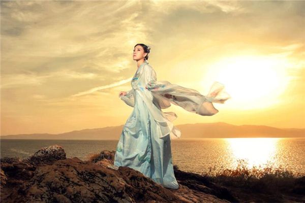 泪痣与桃花痣有何区别呢