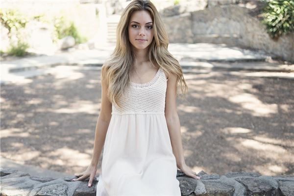 眼睛周围的痣代表什么寓意吗