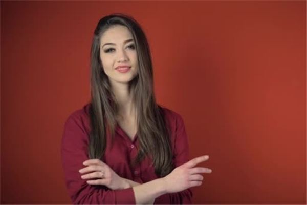 手腕三条纹代表什么