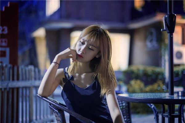 女人鼻头有痣一生可得幸福吗