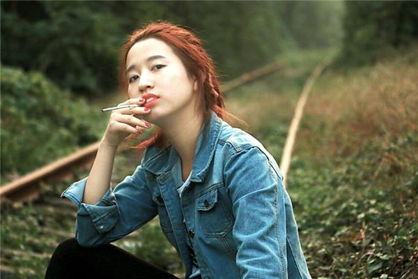 女人脖子上的痣利于感情运势吗