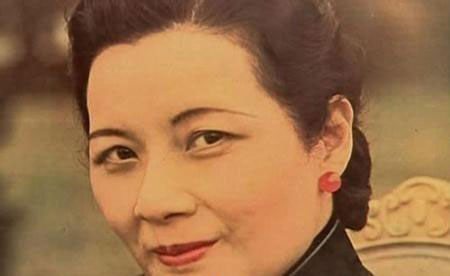 当官的女人面相有何特征