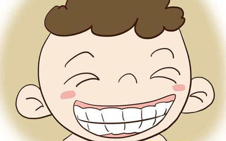 笑露牙龈的面相命运会好吗