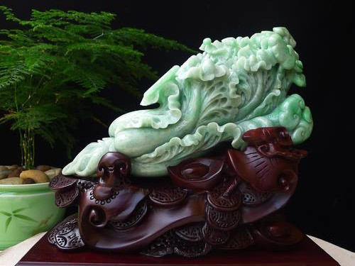 白菜摆件头朝哪个方向风水好 朝左还是右