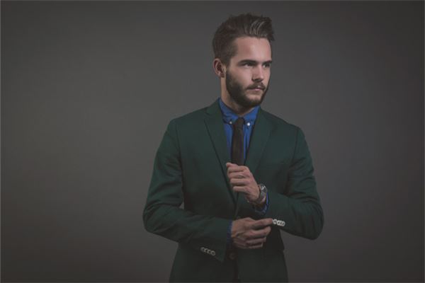 男人贵相的身材