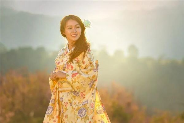 眼睑下方长痣子息运旺盛吗