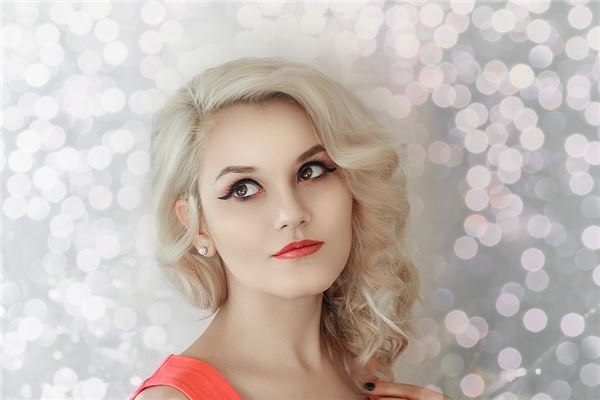 右眼眉上痣代表什么预兆呢