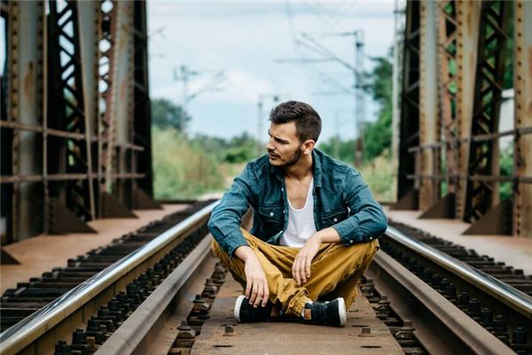 男人脖子后有痣对自身运势有何影响呢