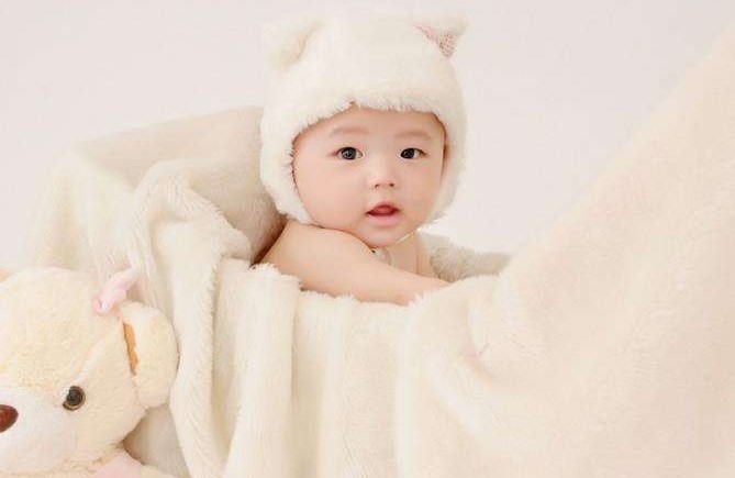 老公属鼠老婆属猪2021年怀孕生小孩好不好？