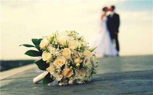 属猪女和属蛇男2021年结婚好吗？婚姻幸福吗？