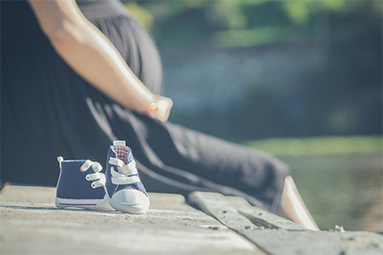 老婆属猪老公属蛇2021年可以怀孕生孩子吗？孩子的运势怎么样？